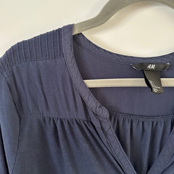 H&M Navy 3/4 Sleeve Button Front Blouse Top - Picture 3 of 3